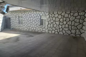 Satılır Bağ Evi şüvəlanda