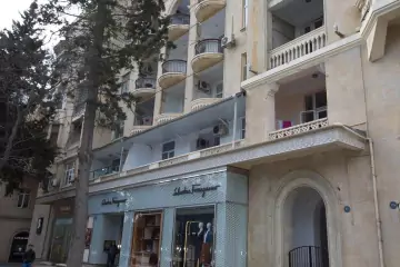 Satılır Köhnə Tikili İçərişəhərdə