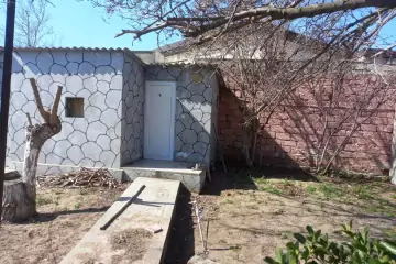 Satılır Bağ Evi şüvəlanda