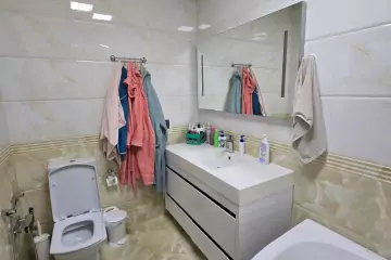 Satılır Yeni Tikili Ağ şəhər Kompleksində
