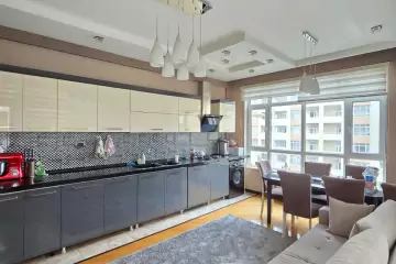 Satılır Yeni Tikili Ağ şəhər Kompleksində