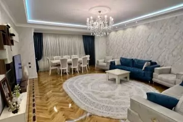 Satılır Yeni Tikili 1-ci Mikrorayonda