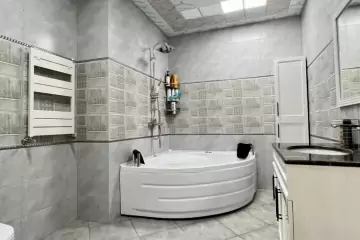 Satılır Yeni Tikili 1-ci Mikrorayonda