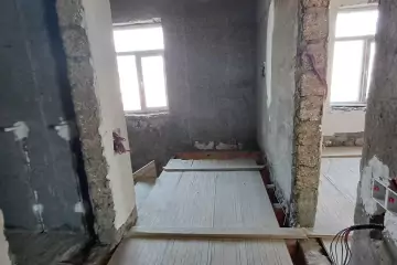 Satılır Həyət Evi Yeni Ramana Qəsəbəsida