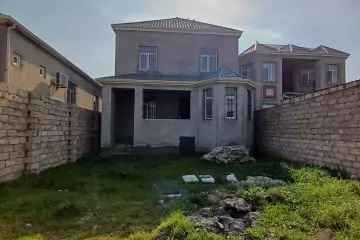 Satılır Həyət Evi Yeni Ramana Qəsəbəsida