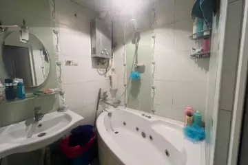 Satılır Köhnə Tikili Həzi Aslanovda