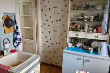 Satılır Köhnə Tikili Nargilə Kafesində