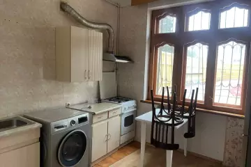 Aylıq Kirayə Köhnə Tikili Elmler Akademiyasıda