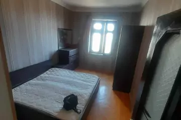 Aylıq Kirayə Köhnə Tikili Elmler Akademiyasıda