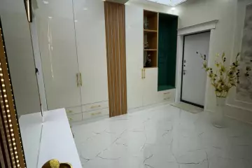 Satılır Yeni Tikili Ukraniya Dairəsida
