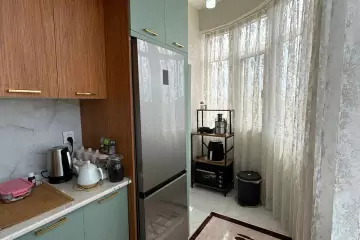 Satılır Yeni Tikili Ukraniya Dairəsida