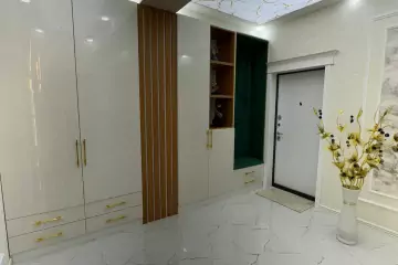 Satılır Yeni Tikili Ukraniya Dairəsida