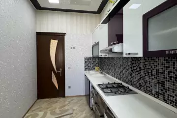 Satılır Köhnə Tikili Montində