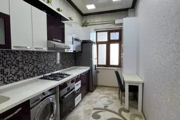 Satılır Köhnə Tikili Montində