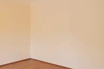 Satılır Bağ Evi şüvəlanda