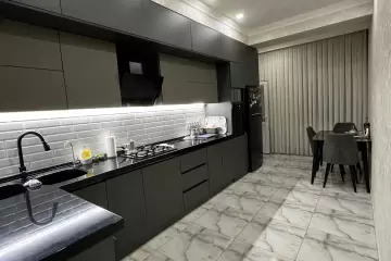 Satılır Yeni Tikili Xalqlar Dostluğuda