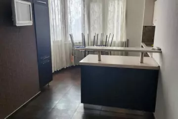 Satılır Yeni Tikili Elmler Akademiyasıda