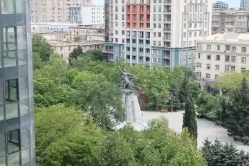 Satılır Yeni Tikili Nəsimi Bazarında