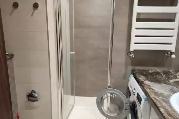 Satılır Yeni Tikili Elmler Akademiyasıda