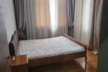 Satılır Yeni Tikili Elmler Akademiyasıda