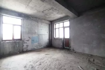 Satılır Yeni Tikili Nəsimi Bazarında