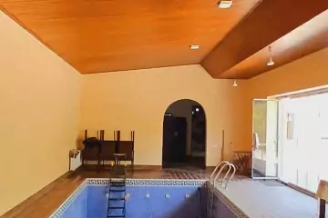 Satılır Bağ Evi şüvəlanda