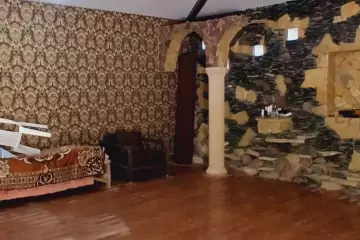 Satılır Bağ Evi şüvəlanda