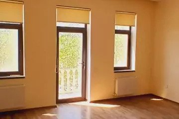 Satılır Bağ Evi şüvəlanda