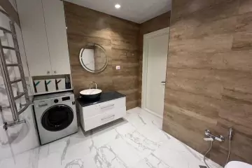 Satılır Yeni Tikili Elmler Akademiyasıda