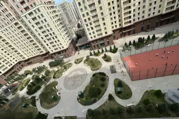 Satılır Yeni Tikili Elmler Akademiyasıda