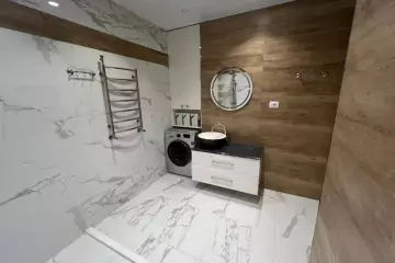 Satılır Yeni Tikili Elmler Akademiyasıda