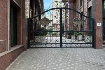 Satılır Yeni Tikili Elmler Akademiyasıda