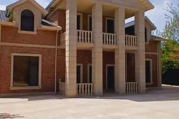 Satılır Bağ Evi şüvəlanda