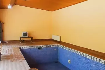 Satılır Bağ Evi şüvəlanda