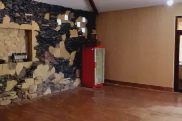 Satılır Bağ Evi şüvəlanda