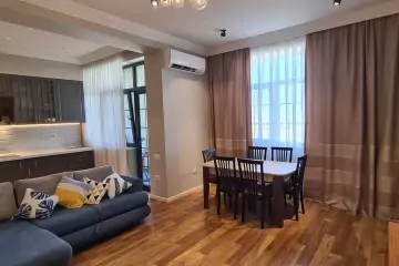 Satılır Yeni Tikili Elmler Akademiyasıda