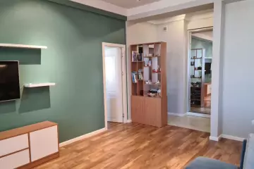 Satılır Yeni Tikili Elmler Akademiyasıda