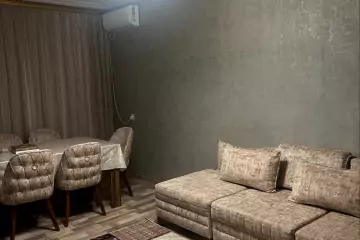 Aylıq Kirayə Köhnə Tikili Bakı Kinoteatrıda