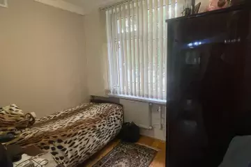 Satılır Köhnə Tikili Birləşmiş Məhəllədə