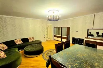 Satılır Köhnə Tikili Badamdarda