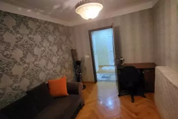 Satılır Köhnə Tikili Yeni Yasamalda