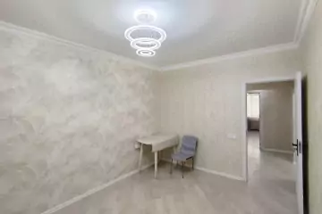 Satılır Köhnə Tikili 8-ci Kilometrdə