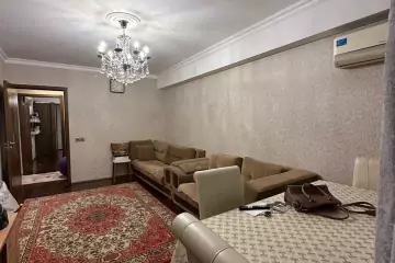 Satılır Köhnə Tikili Elmler Akademiyasıda
