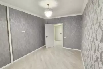 Satılır Köhnə Tikili 8-ci Kilometrdə