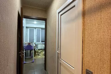 Satılır Köhnə Tikili Elmler Akademiyasıda