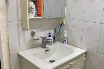 Aylıq Kirayə Köhnə Tikili İçərişəhərdə