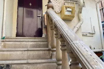 Aylıq Kirayə Köhnə Tikili İçərişəhərdə