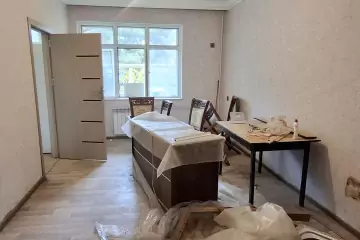 Satılır Köhnə Tikili Bakıxanovda 