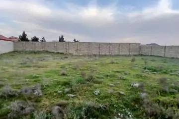 Satılır Torpaq Binədə