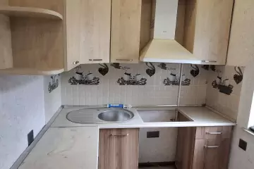 Satılır Köhnə Tikili Bakıxanovda